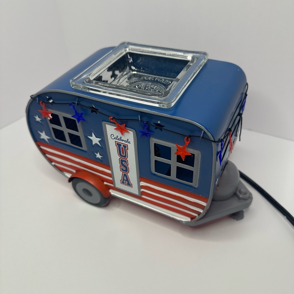 Scentsy Patriotic Camper Wax Warmer - Blue and Red